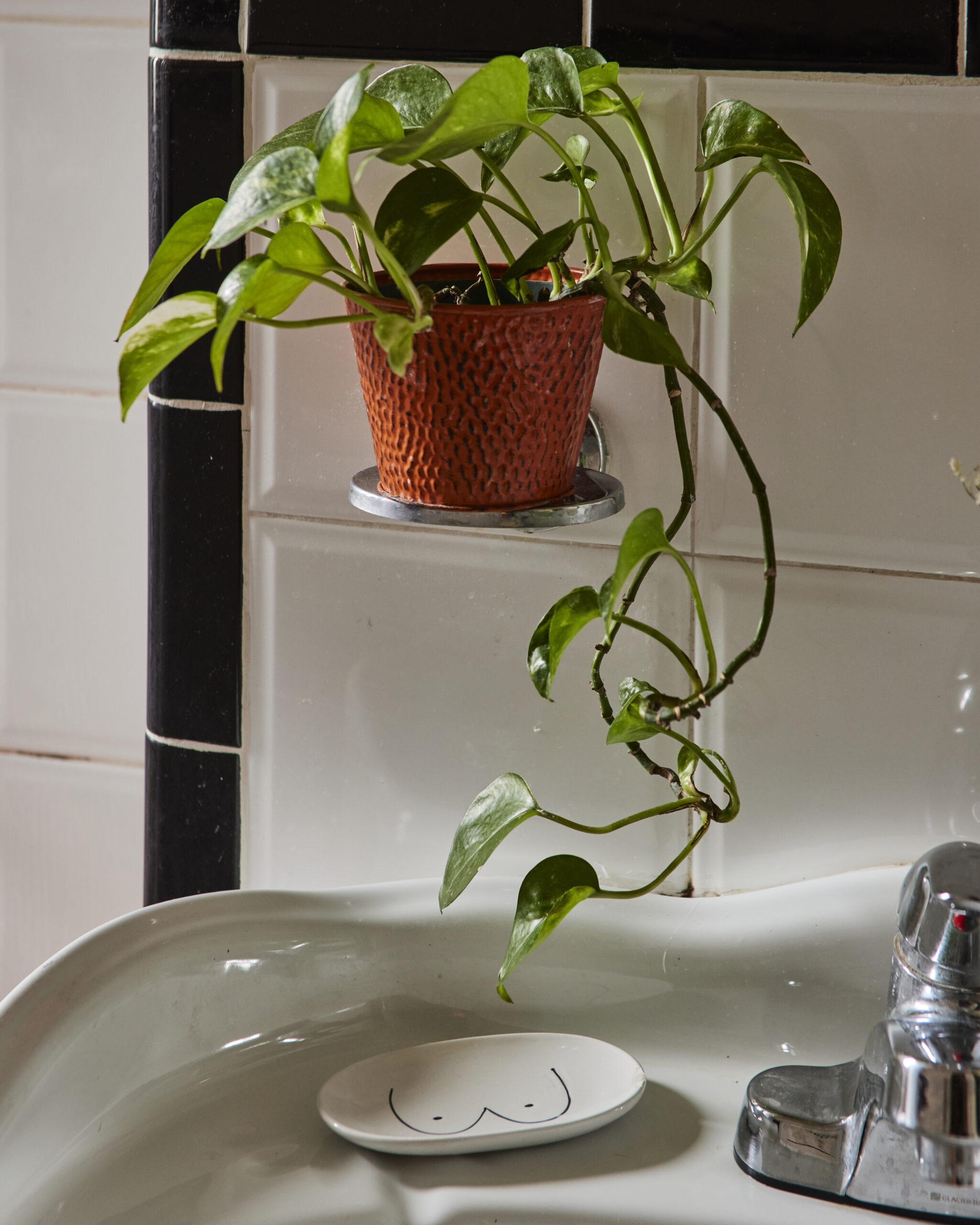 manhattan studio apartment tour emma poole 